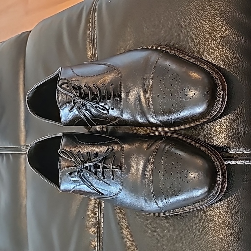 Preworn Men shoes Ferragamo. Size: 10,5